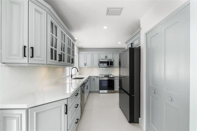 Building Photo - 8860 SW 160th St