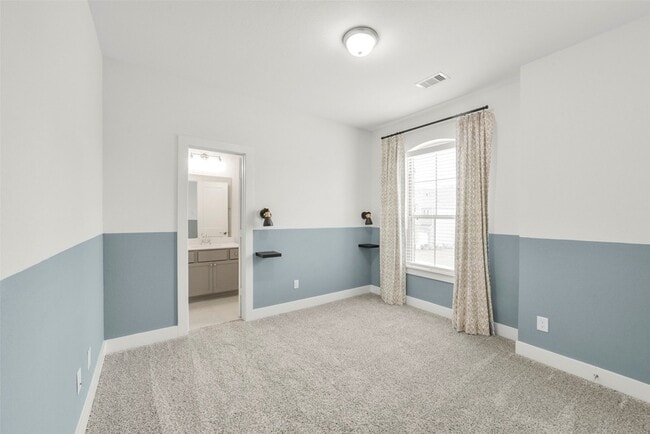 Building Photo - 21131 Medina River Dr