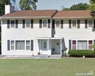 Building Photo - 559 Rosevale Ave