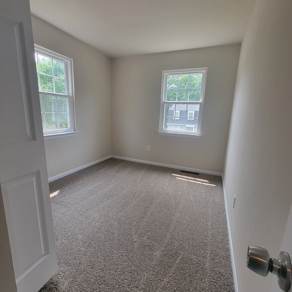 Building Photo - 3381 Ryon Ct