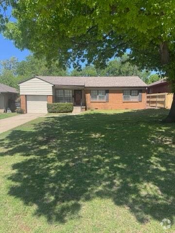 Building Photo - 1103 Bedford Dr