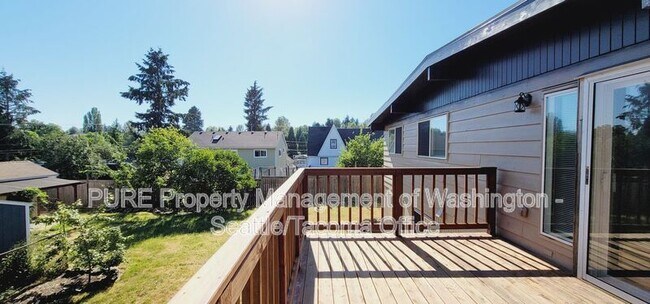 Building Photo - 13240 22nd Ave S