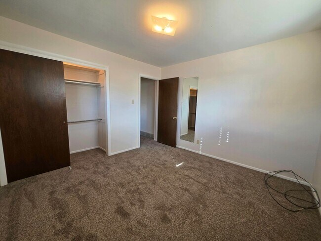 Building Photo - 302 Morrison Ave