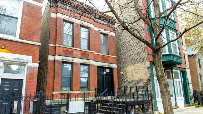 Primary Photo - 1641 W Huron St