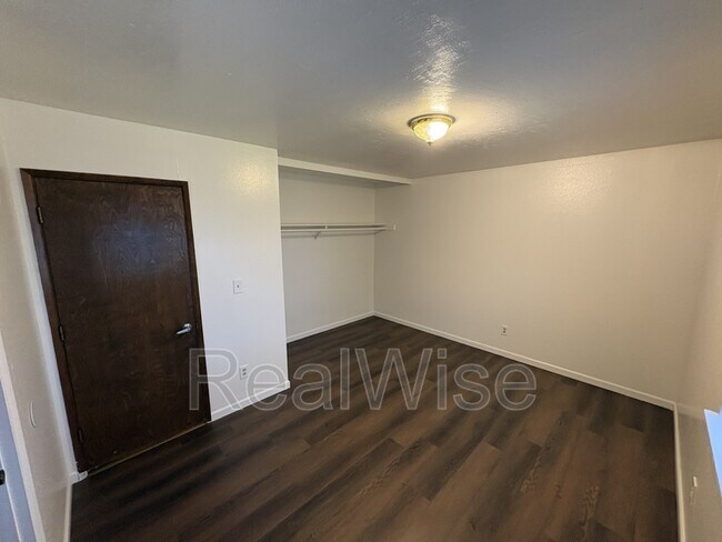 Building Photo - 231 Hawthorne St