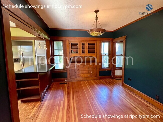 Building Photo - 3125 SE 20th Ave