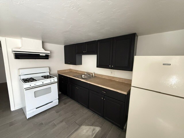 Building Photo - 1089 W Schafer Dr