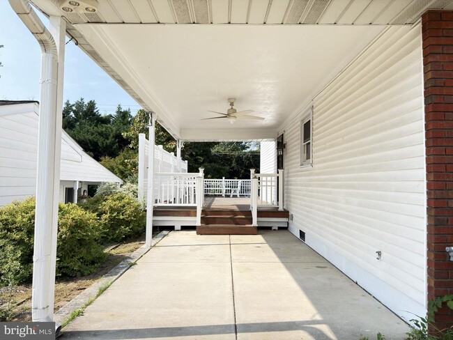 Building Photo - 153 Othoridge Rd