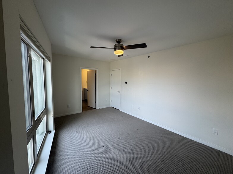 Building Photo - 2625 W 25th Ave