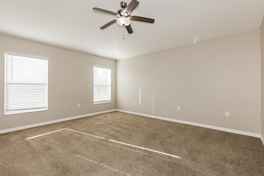 Building Photo - 7331 Lumber Port Dr
