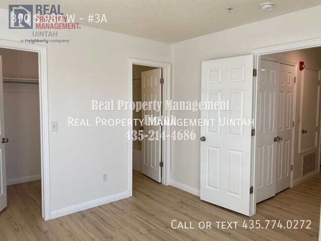 Building Photo - 390 980