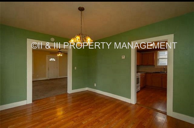 Building Photo - 507 S Ash St