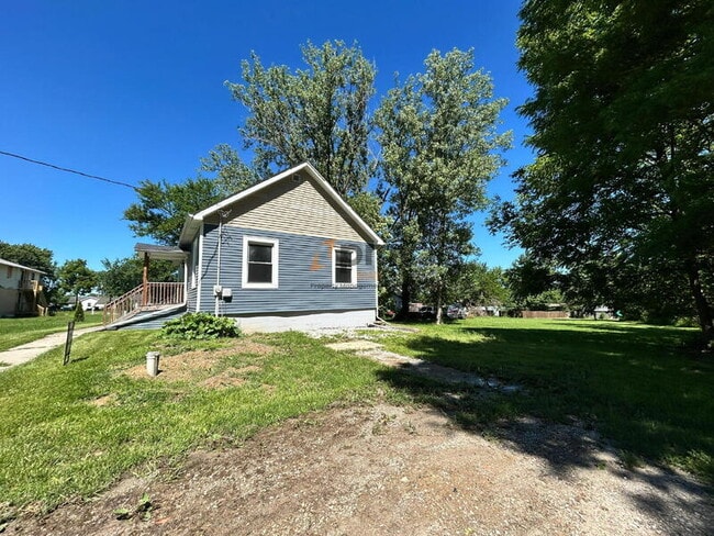 Building Photo - 13328 Edison St
