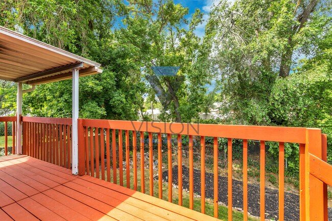Building Photo - 6842 S Enchanted Dr