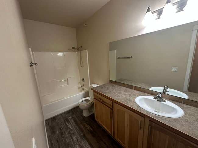 Building Photo - 34659 Castle Dr