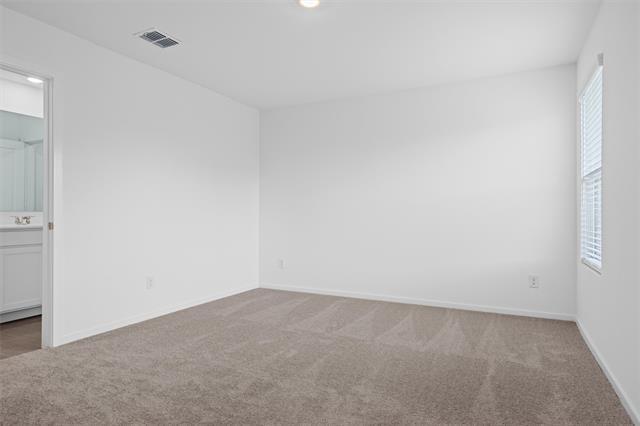 Building Photo - 2020 Belgian Dr