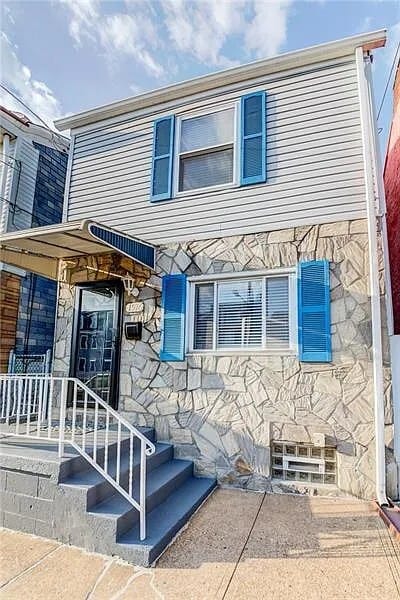 Building Photo - 1916 Wharton St