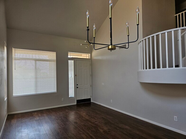 Downstairs Entry Room/Dining - 20408 N 70th Dr