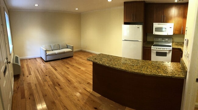 Building Photo - 6644 Hillandale Rd