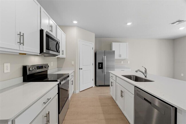 Building Photo - 25222 Cadiz Dr