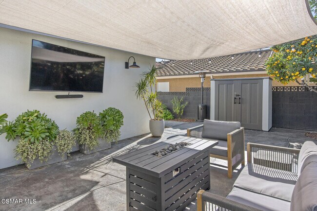 Building Photo - 1449 Norwich Ave