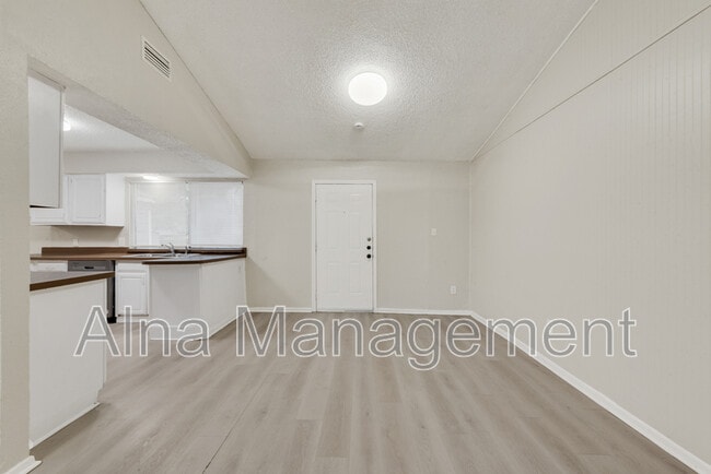 Building Photo - 1704 Fieldstone Ct