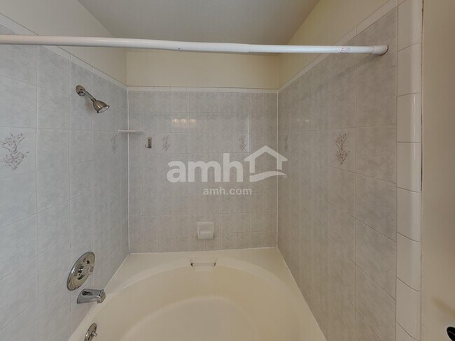 Building Photo - 129 W 1225 N