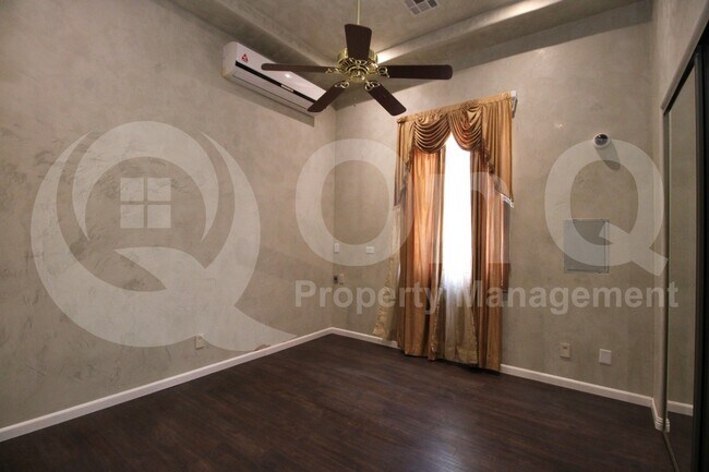 Building Photo - 15118 E Camelview Dr
