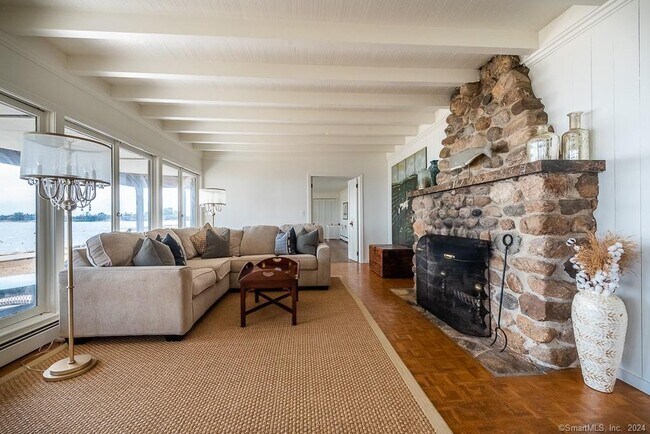 Building Photo - 55 Vineyard Pl