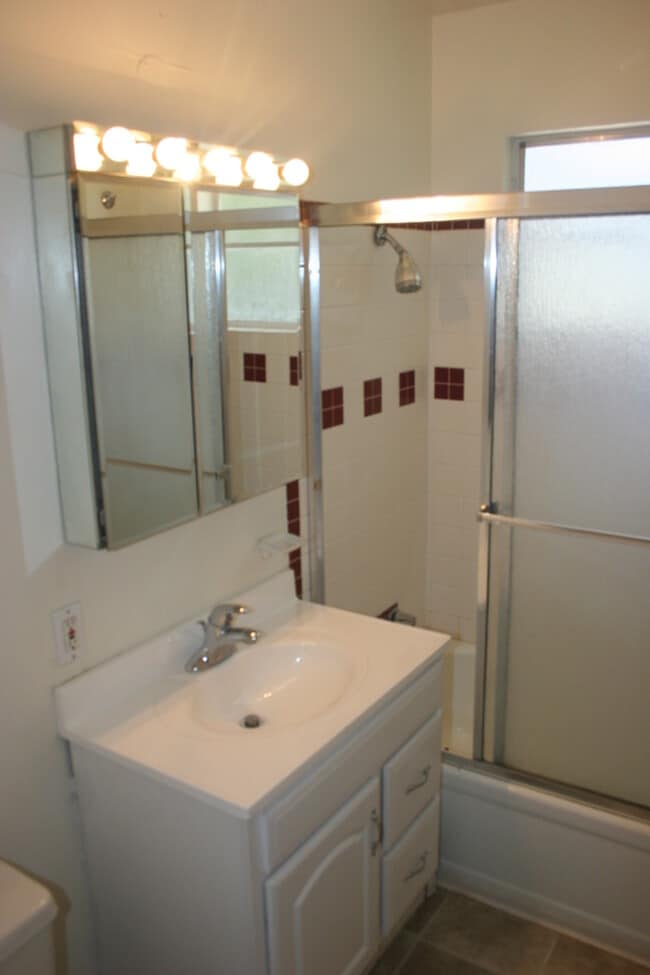 Building Photo - 3413 Elcia Dr