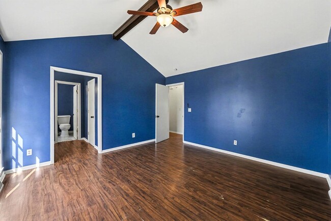 Building Photo - 108 Laurels Curve