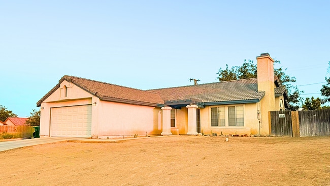 Building Photo - 10172 Evelyn Ave