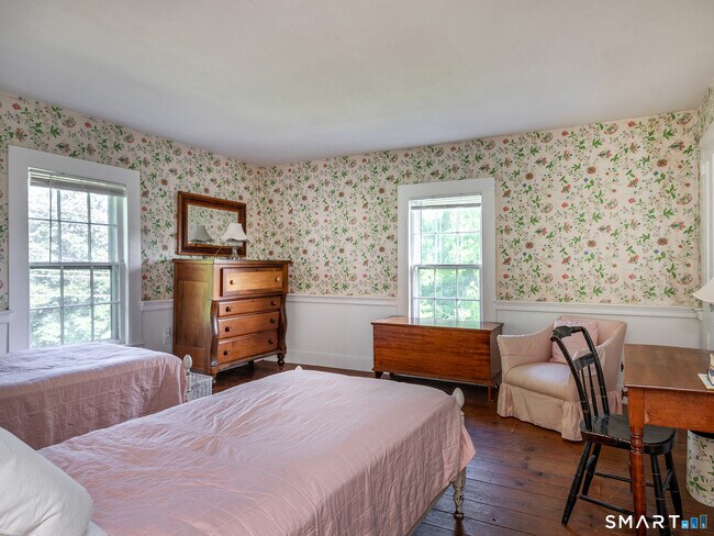 Building Photo - 103 Litchfield Rd