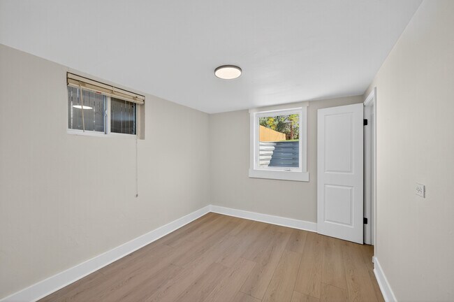 Building Photo - 1856 S Steele St