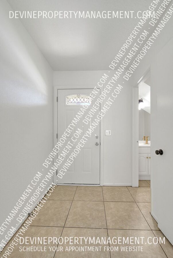 Building Photo - 4970 Brooks St