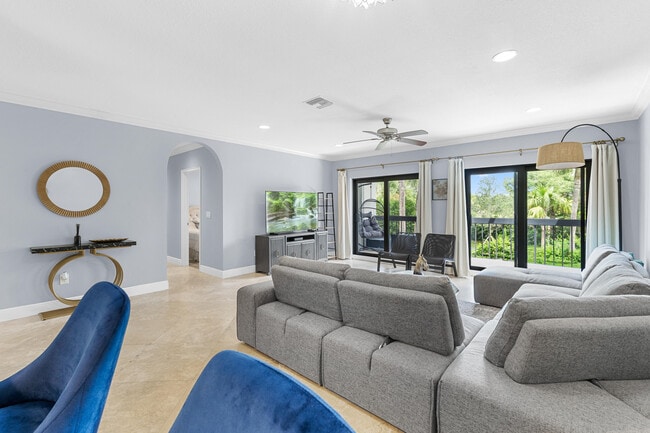 Building Photo - 11397 Pond View Dr