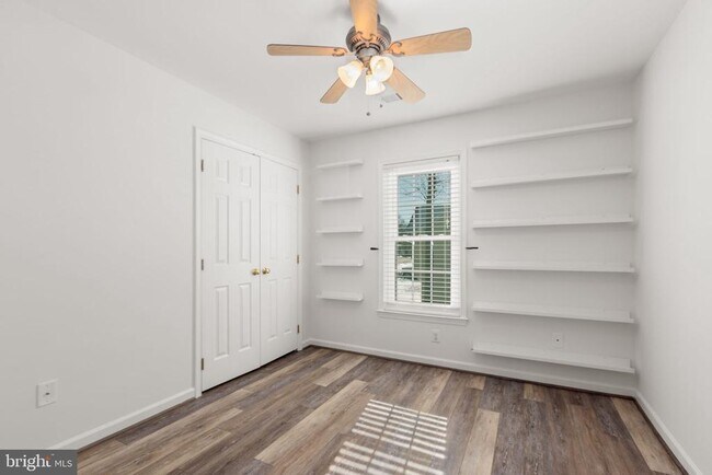 Building Photo - 11806 Camelot Way