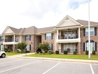 Building Photo - Beautiful 3 Bed 2 Bath Condo with Community Amenities