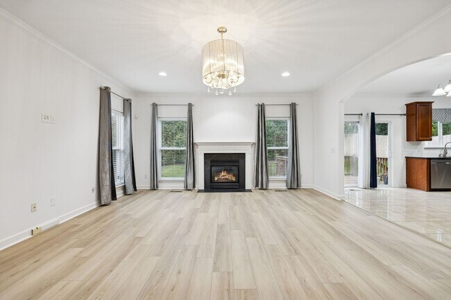 Building Photo - Located in the highly desirable McKays Mill community in Franklin, TN