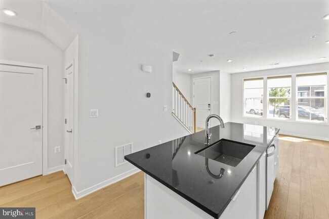 Building Photo - 22328 Roanoke Rise Terrace