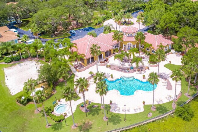 Building Photo - The Largest 3BR/2BA Las Palmas Condo