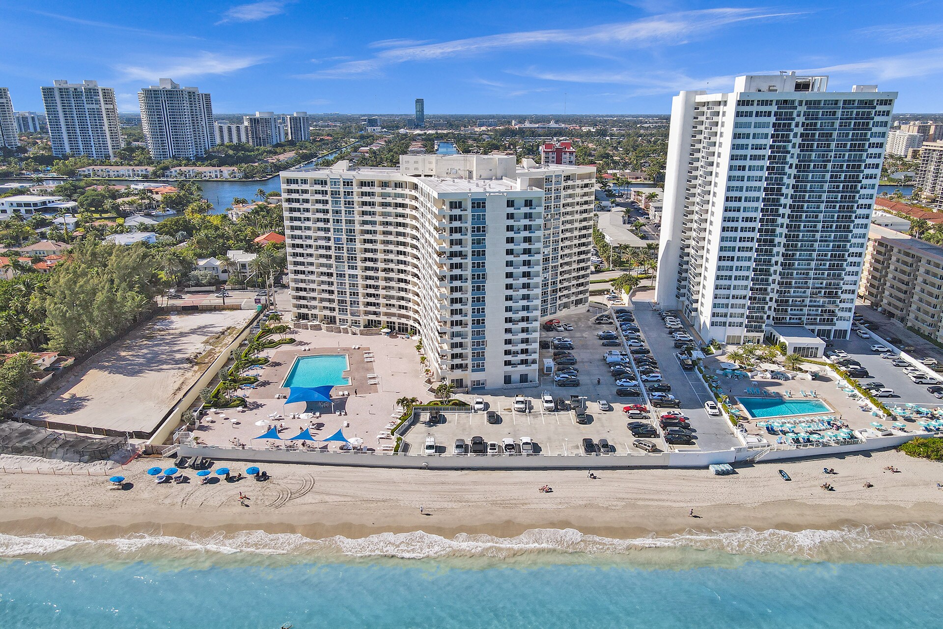 Building Photo - 3180 S Ocean Dr