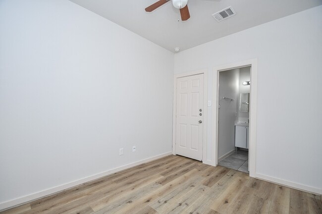 Building Photo - 4108 McKinney St