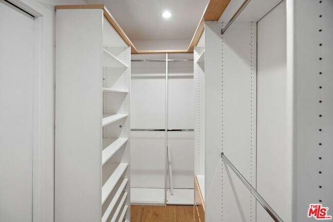 Building Photo - 234 S Tower Dr