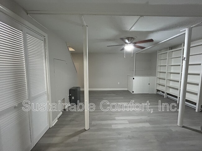 Building Photo - 270 Sunderland Rd