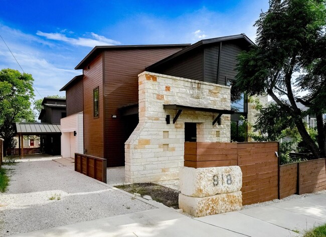 Building Photo - Contemporary Denver Heights home by eateri...