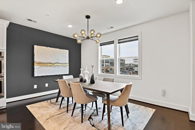 Building Photo - 44742 Tiverton Sq