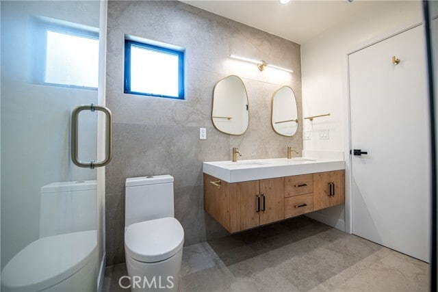 Building Photo - 7760 Independence Ave