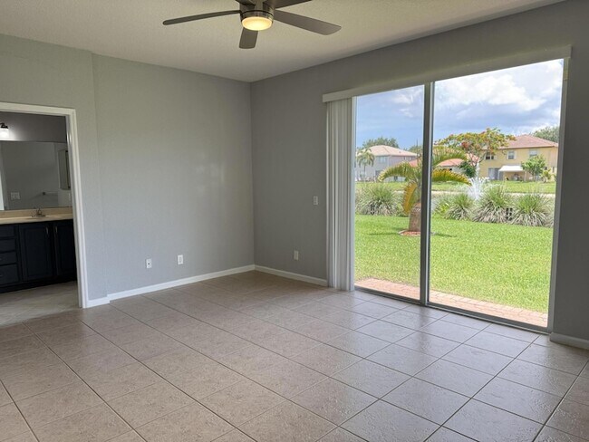 Building Photo - 9084 Silver Glen Way