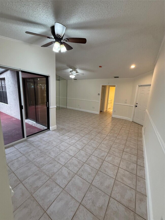 Building Photo - 14925 SW 48th Terrace